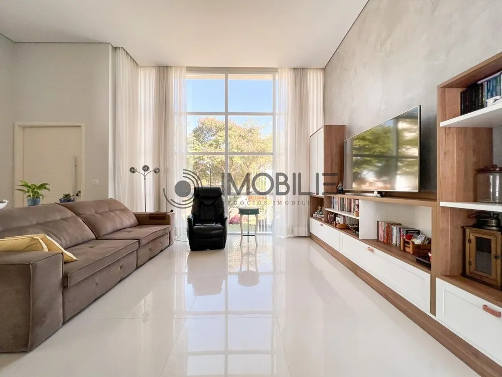 Casa, 4 quartos, 236 m² - Foto 2