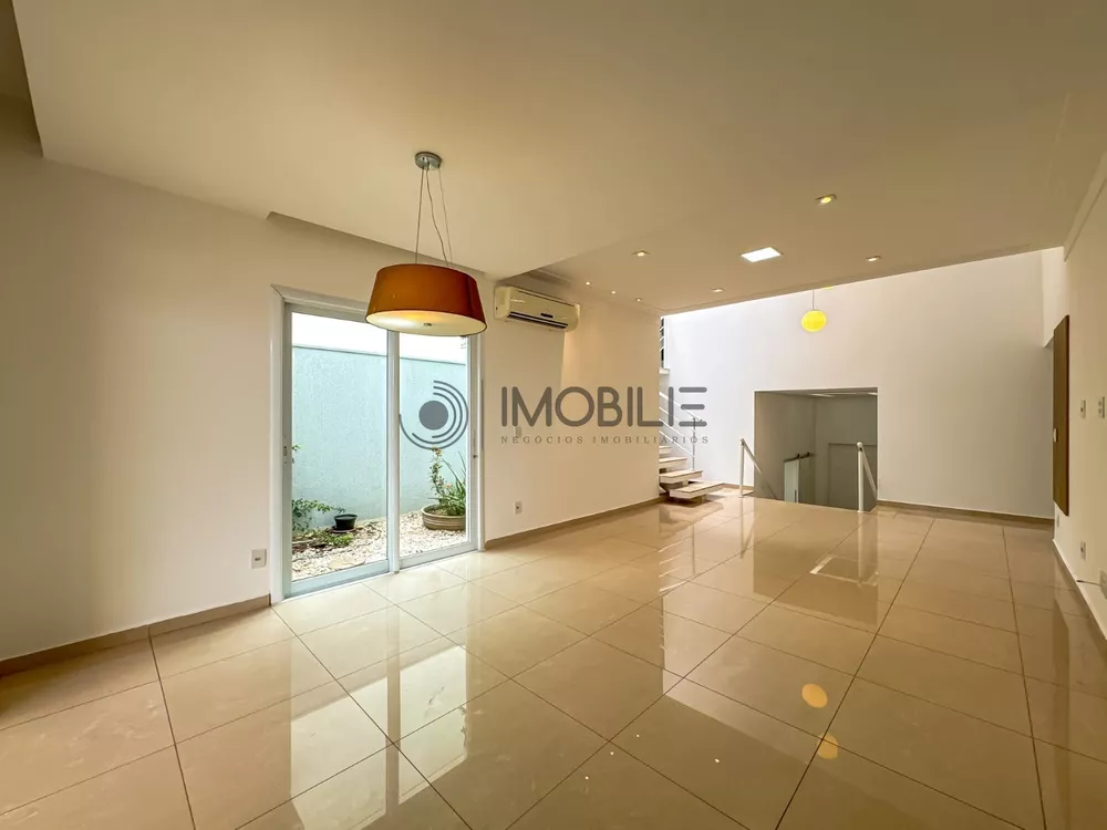 Casa à venda com 3 quartos, 208m² - Foto 6