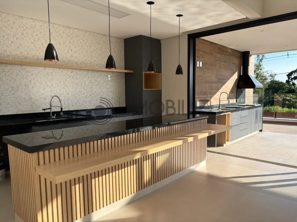 Casa, 3 quartos, 244 m² - Foto 1