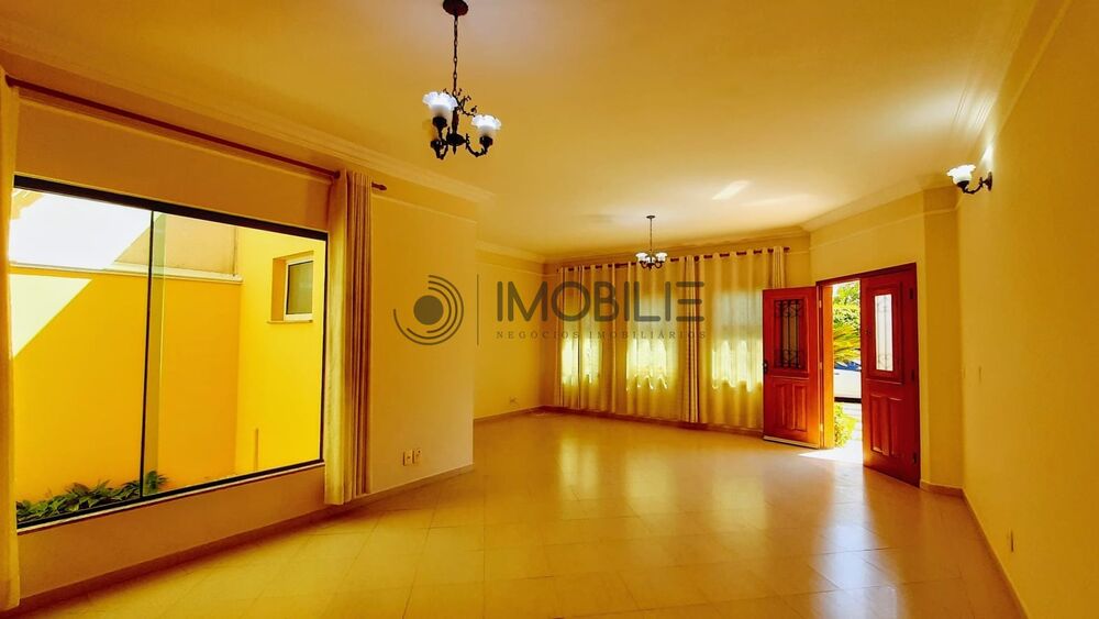 Casa, 3 quartos, 179 m² - Foto 2