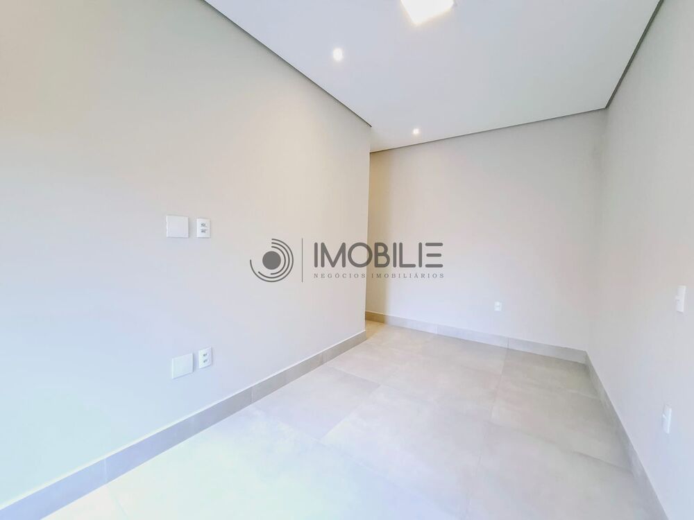 Casa, 3 quartos, 228 m² - Foto 4