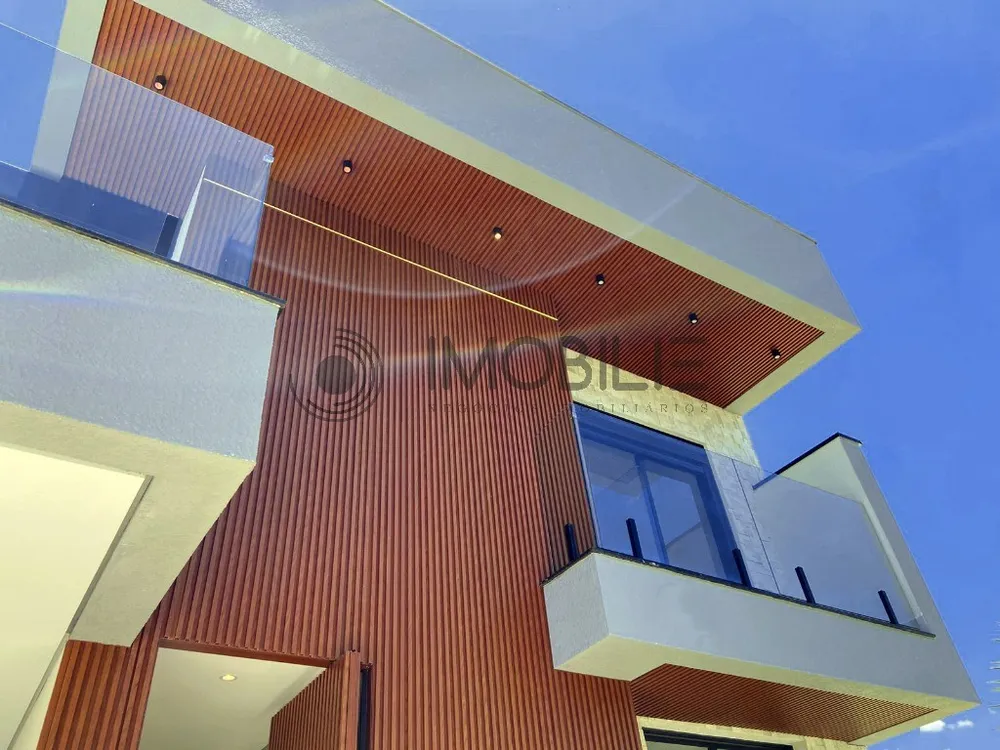 Casa, 3 quartos, 256 m² - Foto 1