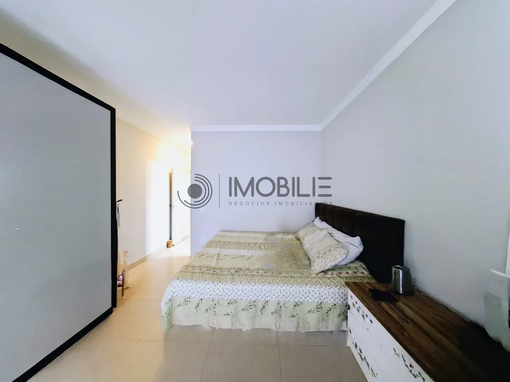 Casa, 4 quartos, 240 m² - Foto 10