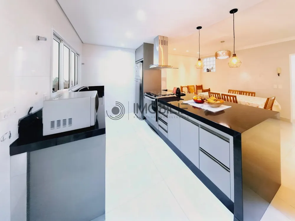 Casa, 4 quartos, 240 m² - Foto 4