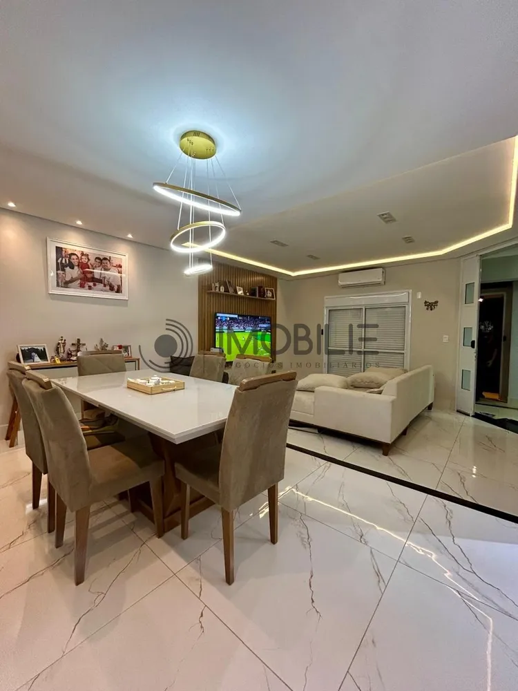 Casa, 3 quartos, 230 m² - Foto 1