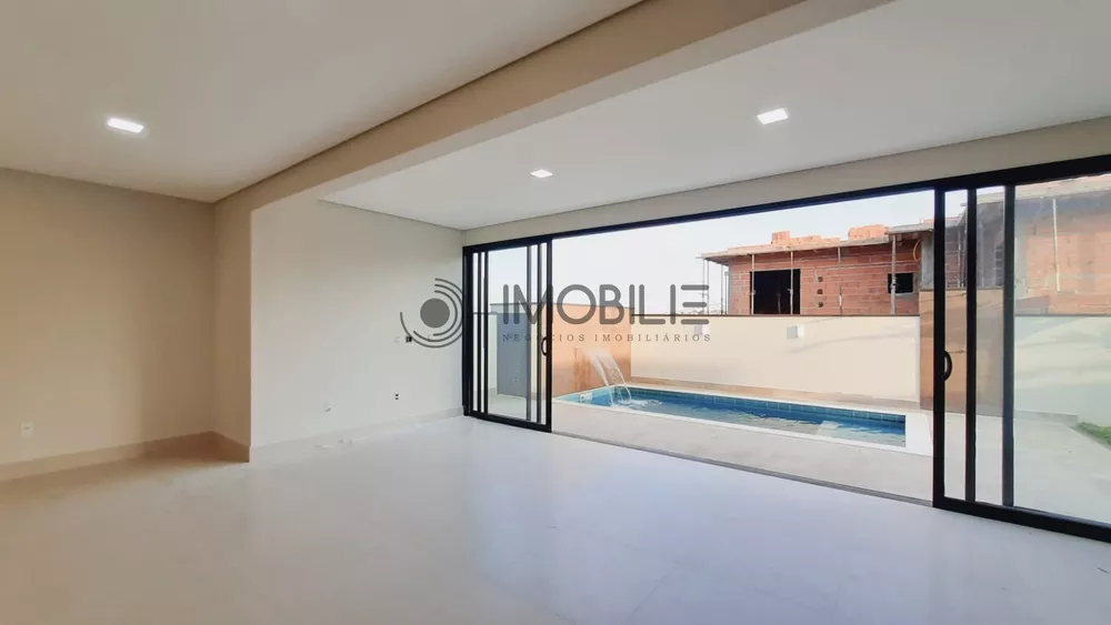 Casa à venda com 4 quartos, 297m² - Foto 3