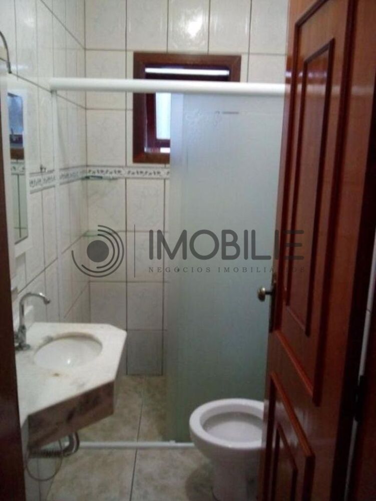 Casa à venda com 3 quartos, 220m² - Foto 4