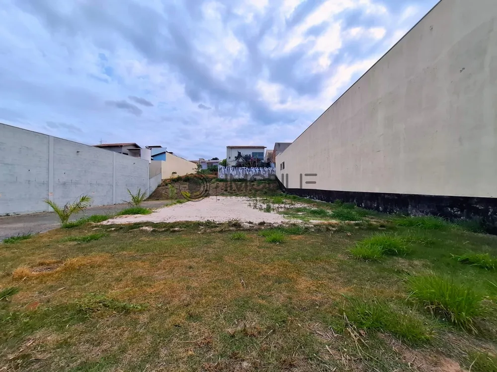 Loteamento e Condomínio, 596 m² - Foto 1