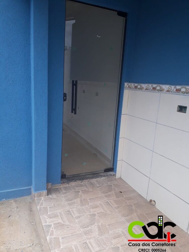 Casa à venda com 2 quartos, 75m² - Foto 2