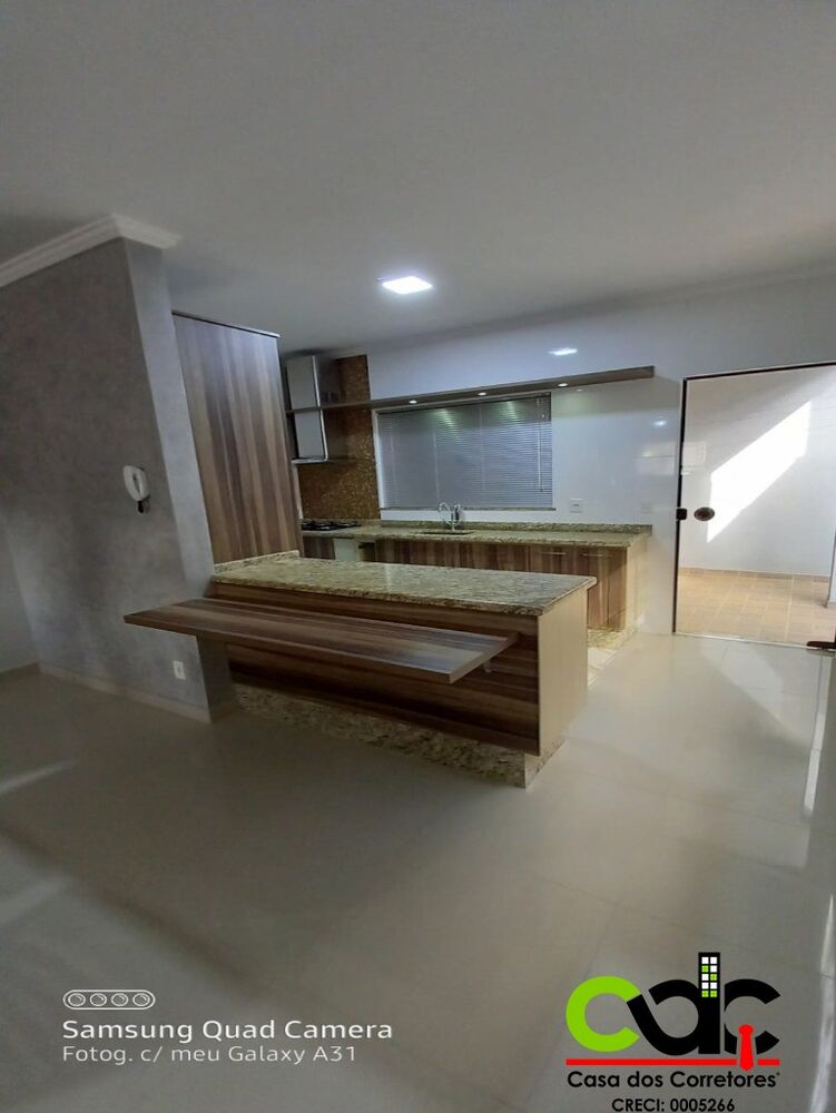 Casa, 6 quartos, 272 m² - Foto 2