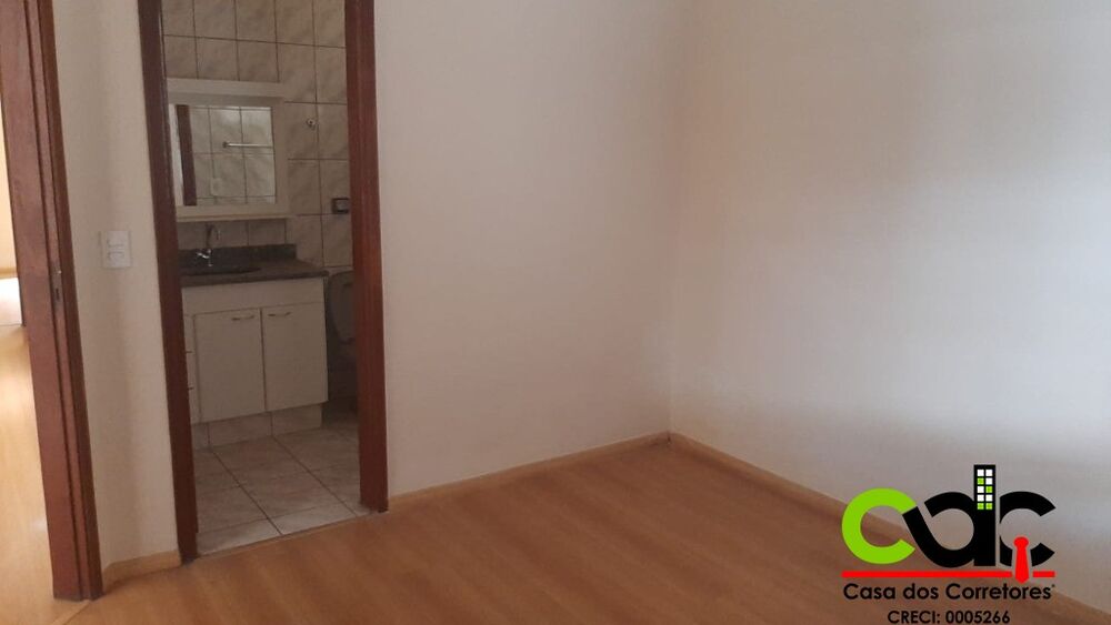 Casa à venda com 2 quartos, 184m² - Foto 2