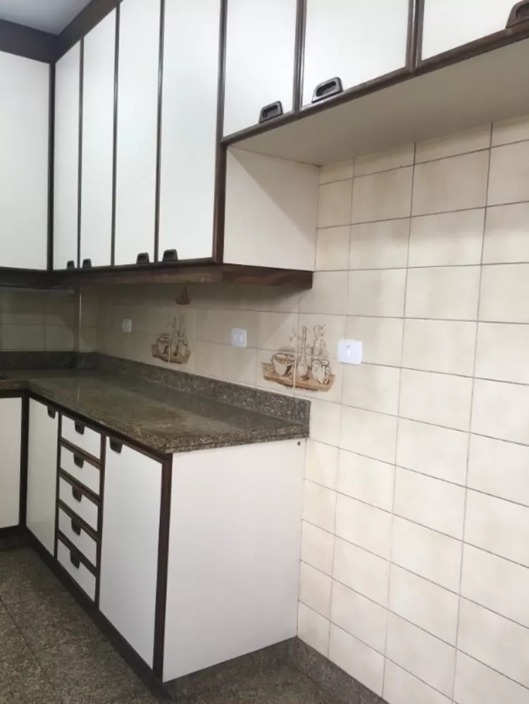 Apartamento à venda com 3 quartos, 155m² - Foto 4