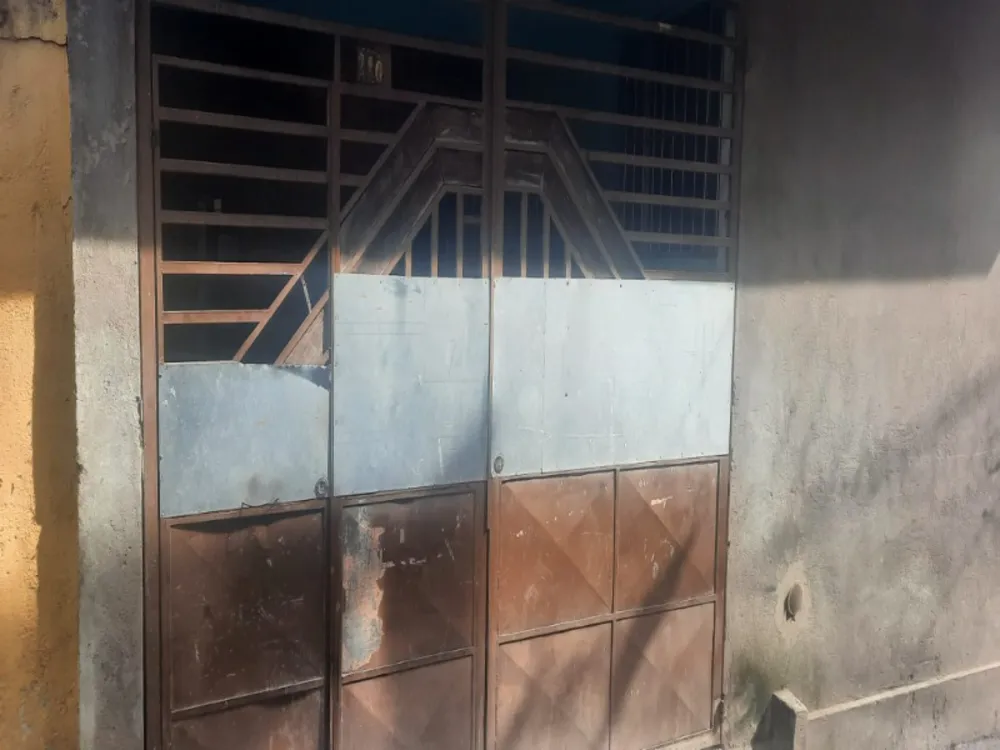 Casa, 6 quartos, 210 m² - Foto 2