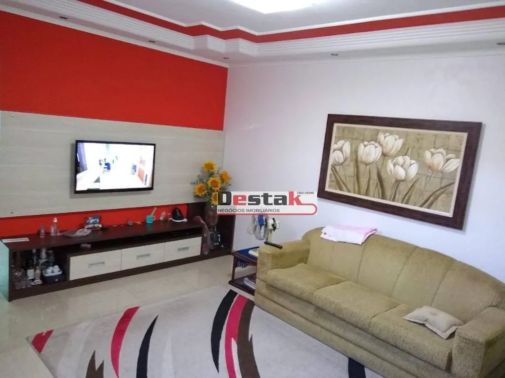 Sobrado, 3 quartos, 210 m² - Foto 1