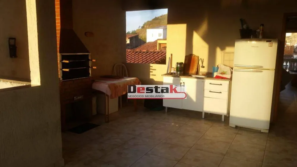 Sobrado, 3 quartos, 248 m² - Foto 4