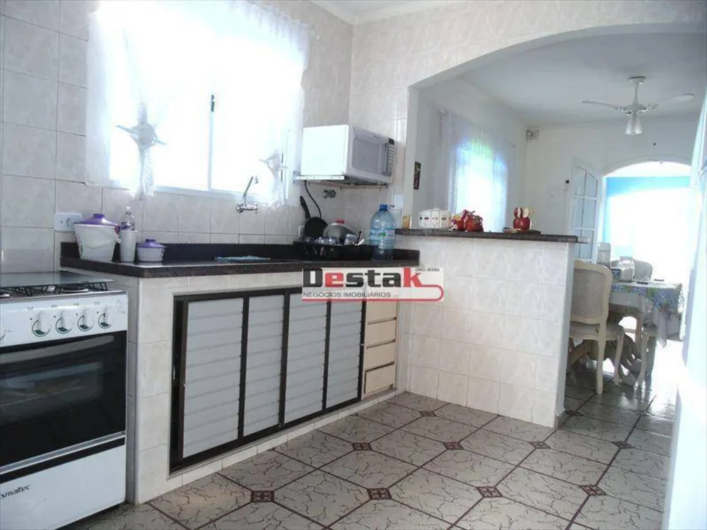 Sobrado, 6 quartos, 250 m² - Foto 3