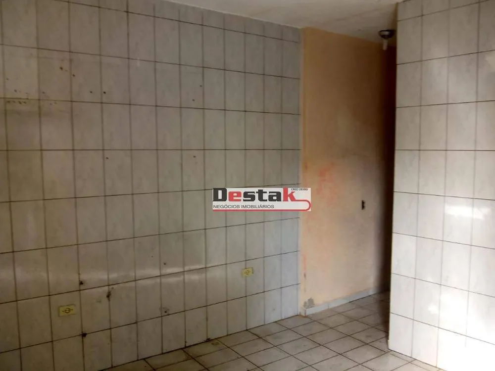 Sobrado, 2 quartos, 250 m² - Foto 1