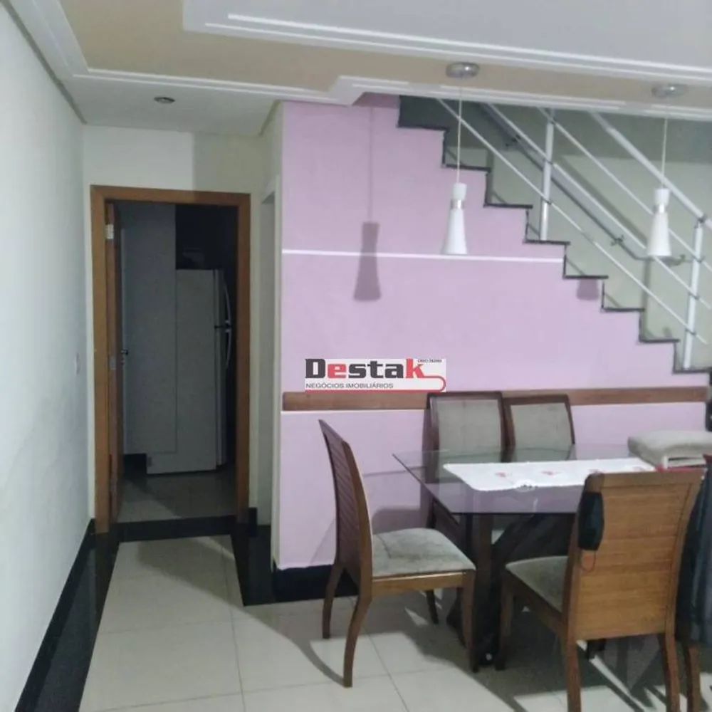 Sobrado, 3 quartos, 180 m² - Foto 1