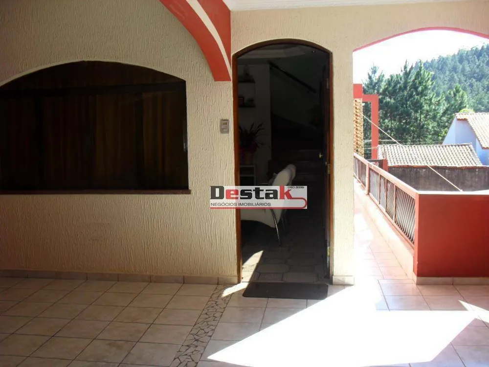 Sobrado, 4 quartos, 200 m² - Foto 1