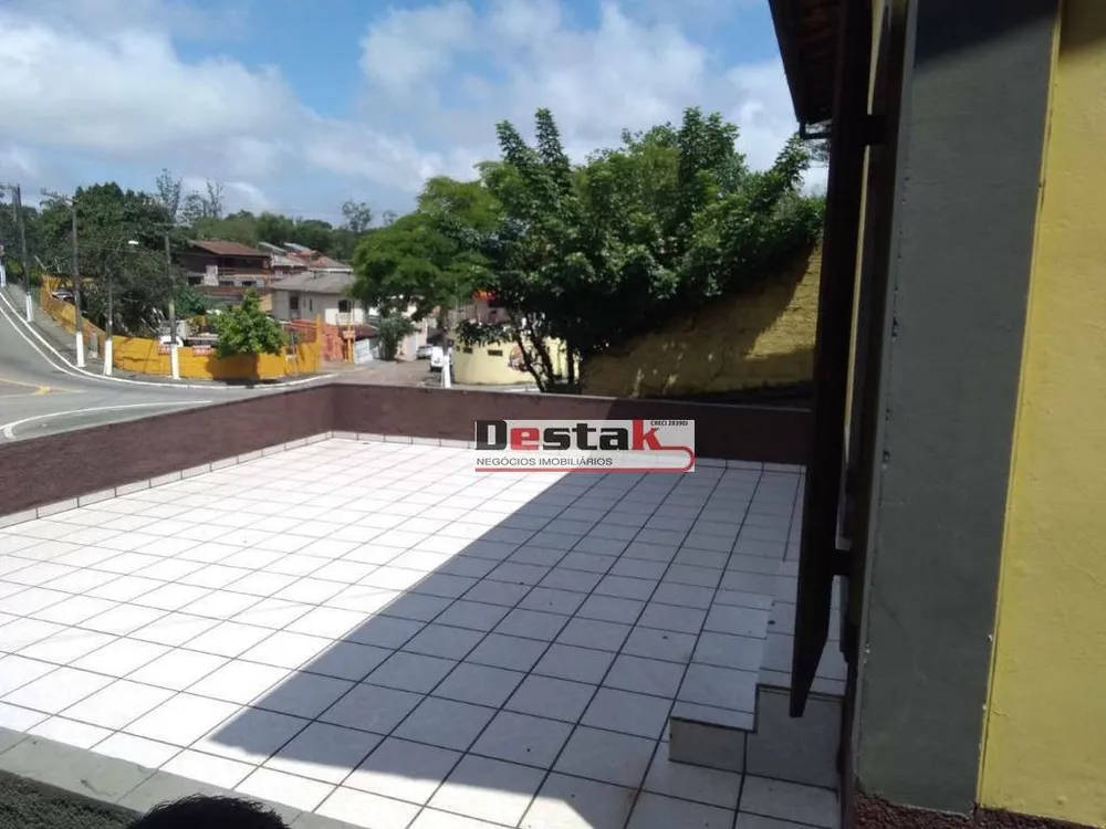 Sobrado, 3 quartos, 212 m² - Foto 1