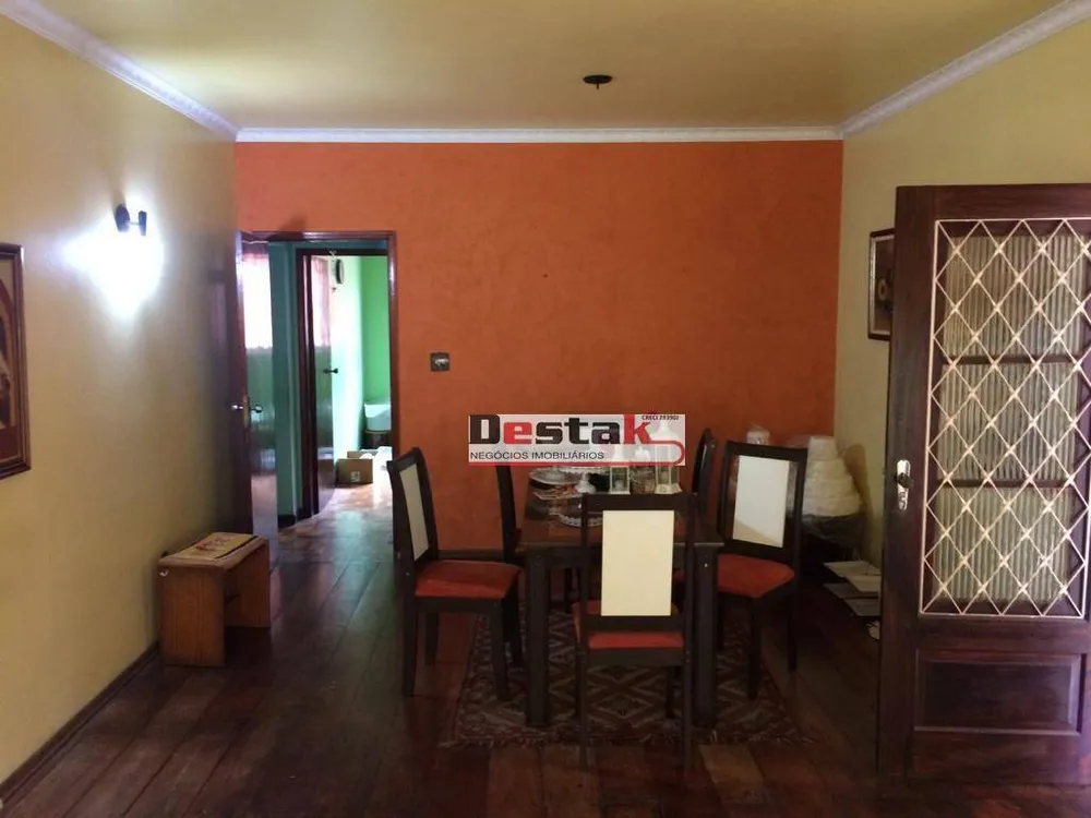 Casa, 3 quartos, 210 m² - Foto 2