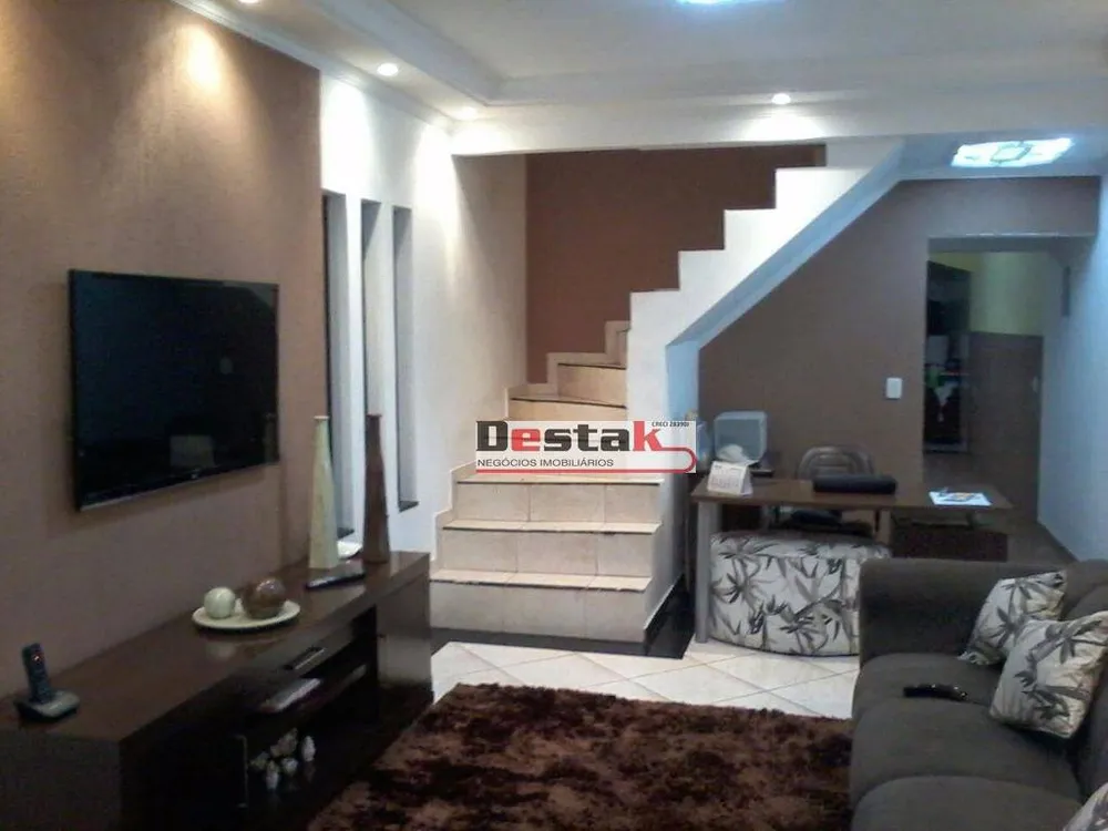 Sobrado, 4 quartos, 240 m² - Foto 1