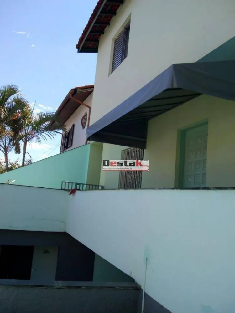 Sobrado, 3 quartos, 253 m² - Foto 1