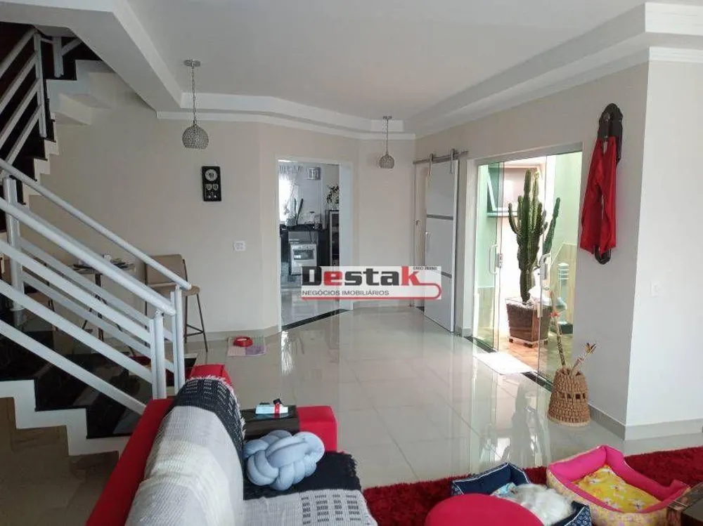 Sobrado, 3 quartos, 256 m² - Foto 2