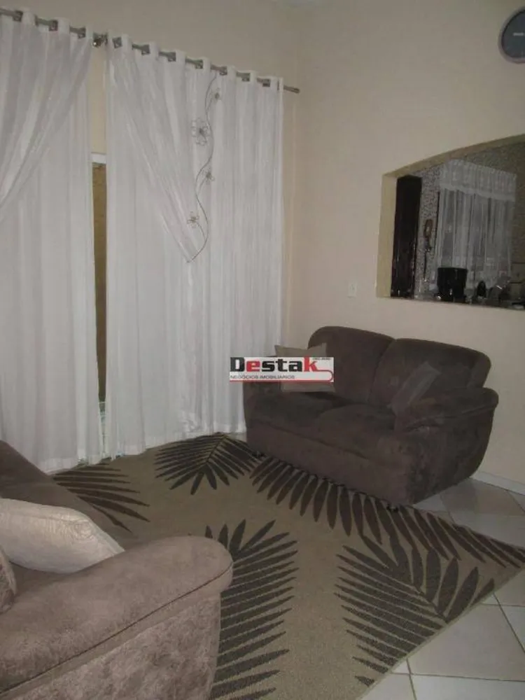 Casa, 3 quartos, 90 m² - Foto 1