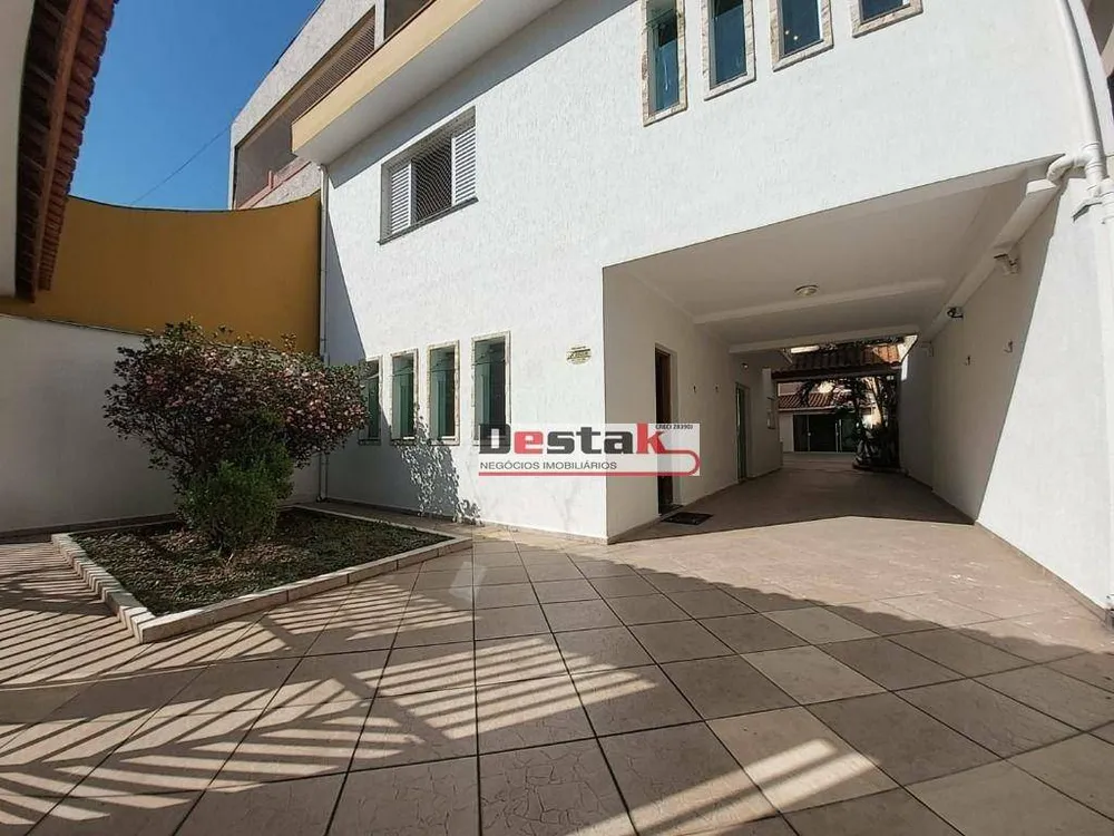 Sobrado, 3 quartos, 240 m² - Foto 2