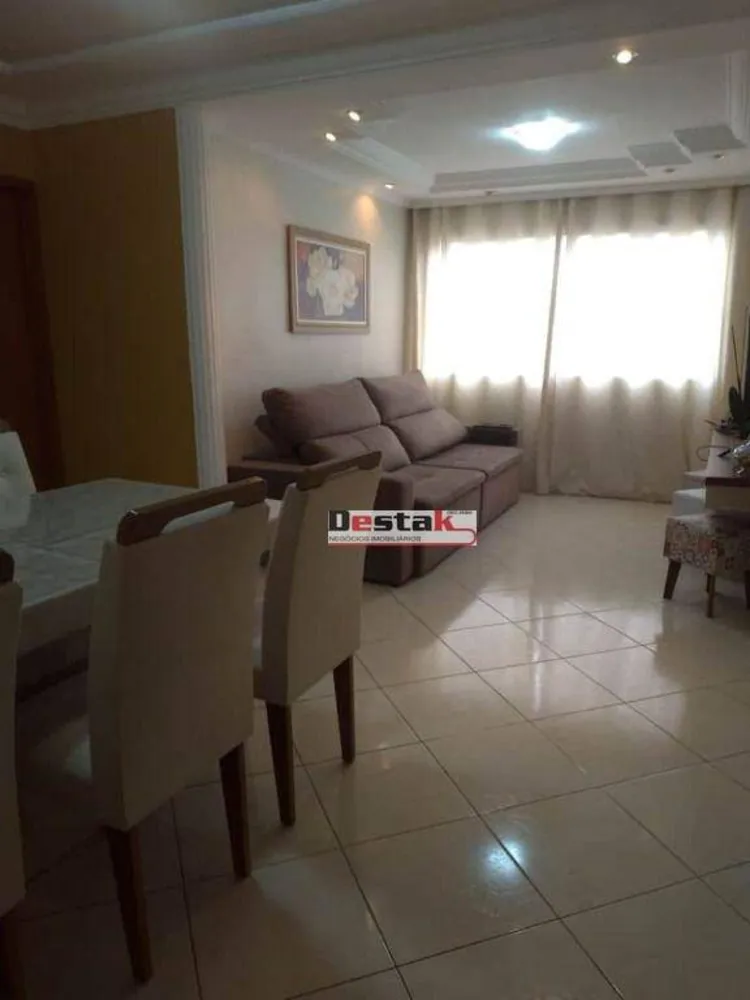 Apartamento, 3 quartos, 80 m² - Foto 1