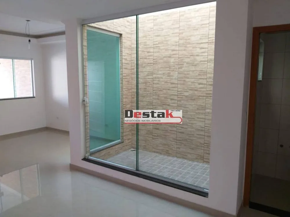 Sobrado, 3 quartos, 185 m² - Foto 1