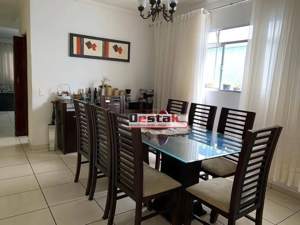 Sobrado, 3 quartos, 191 m² - Foto 2