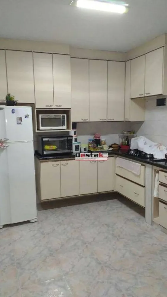 Sobrado, 3 quartos, 274 m² - Foto 4