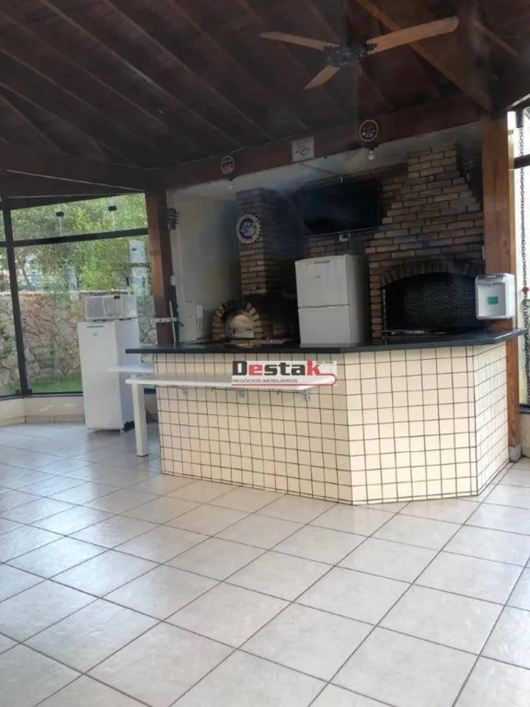 Apartamento, 3 quartos, 130 m² - Foto 2