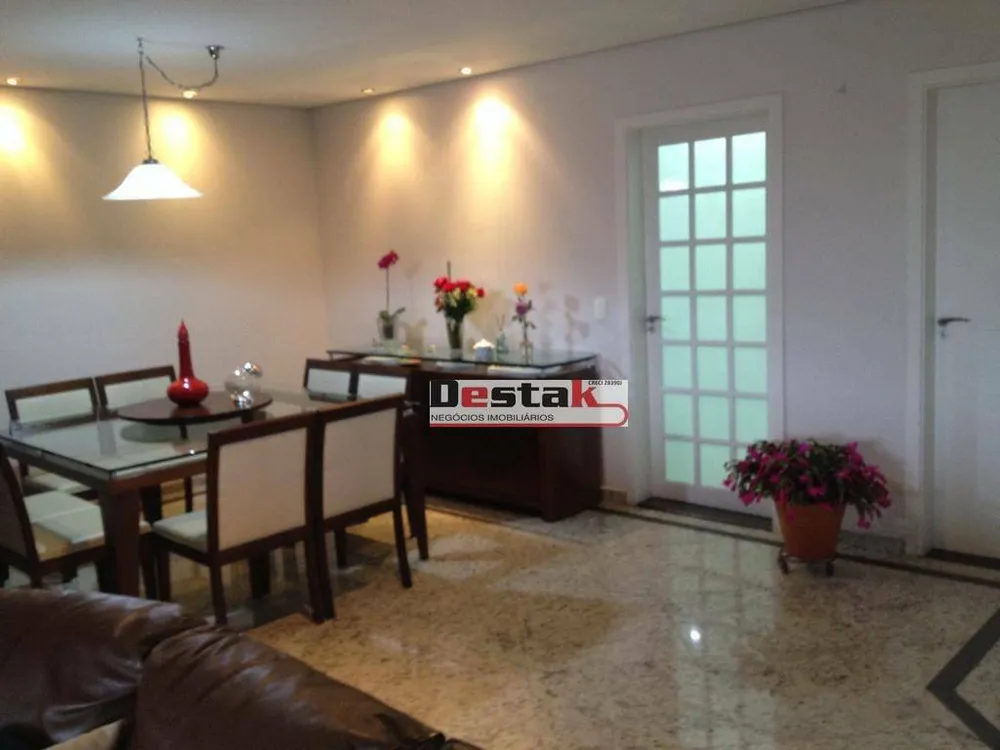 Apartamento, 3 quartos, 130 m² - Foto 1
