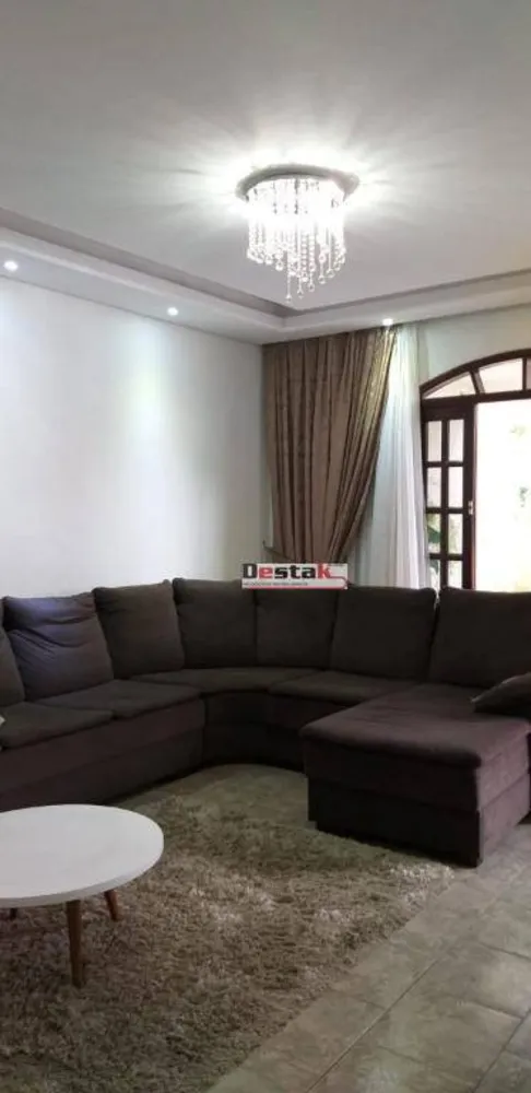 Sobrado, 3 quartos, 202 m² - Foto 1