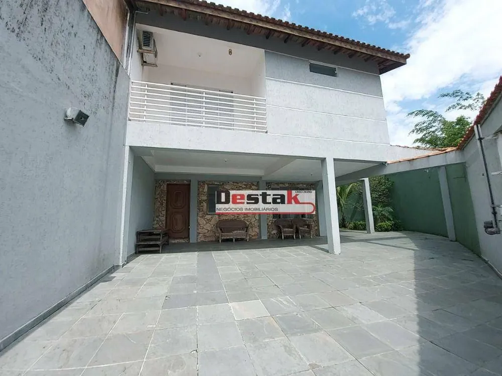 Sobrado, 3 quartos, 210 m² - Foto 2