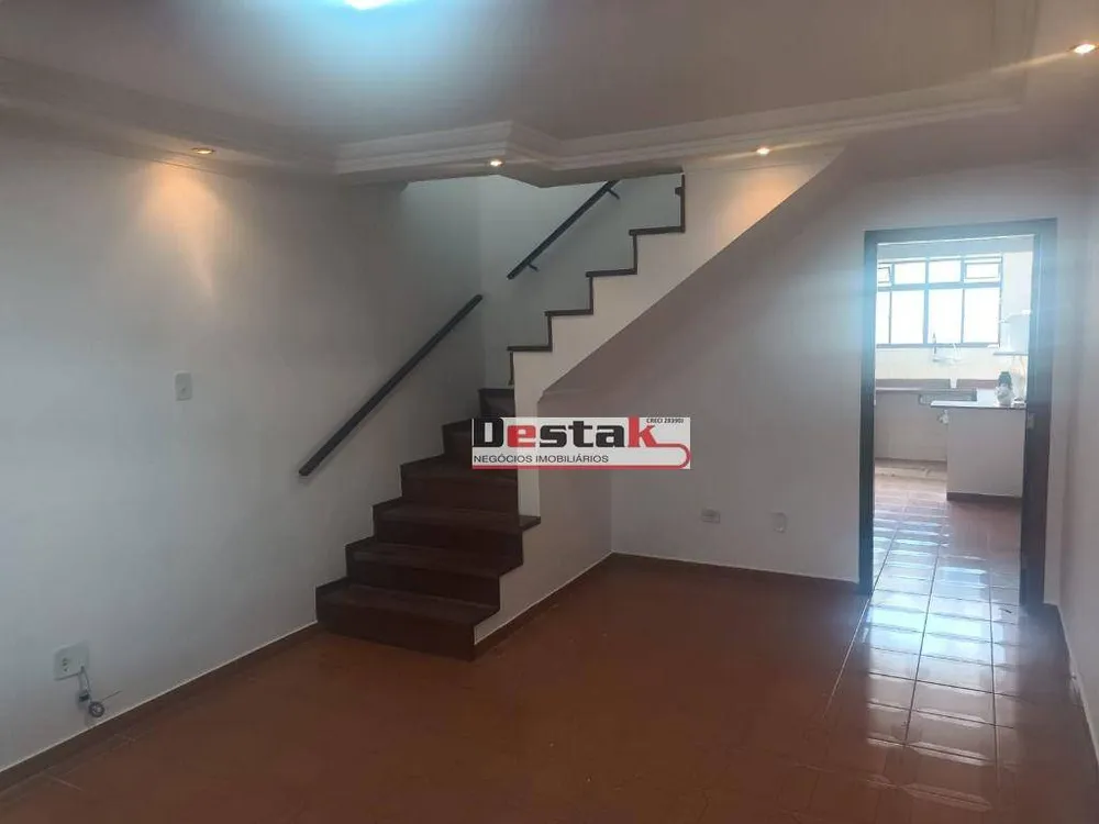 Sobrado, 3 quartos, 320 m² - Foto 2