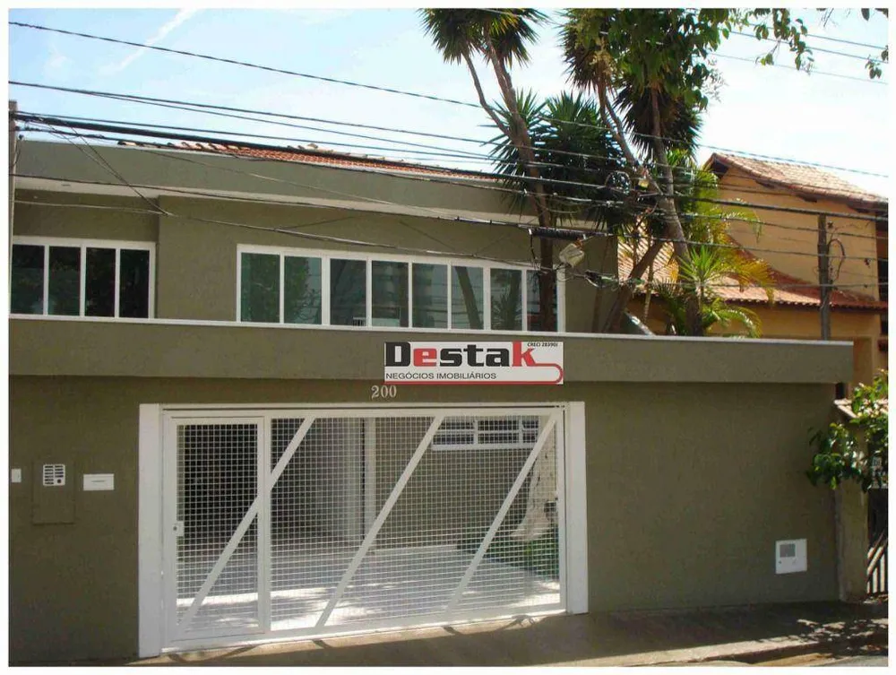 Casa, 3 quartos, 243 m² - Foto 1