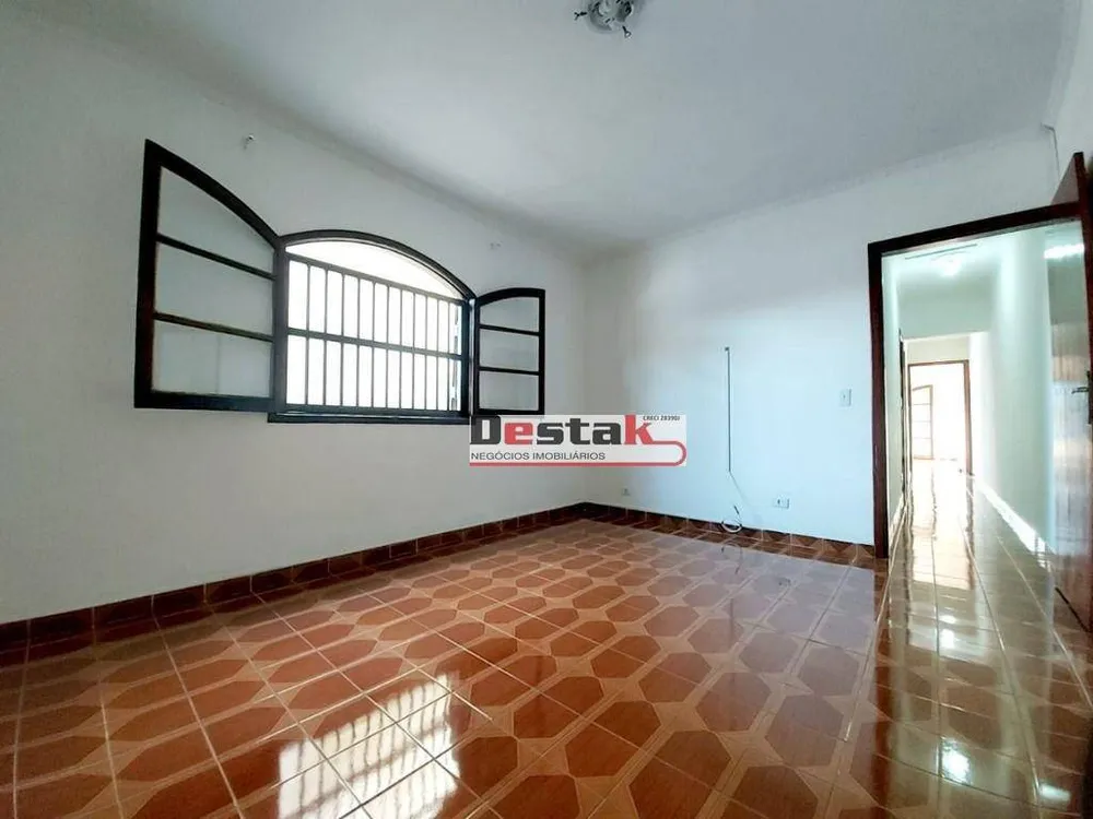 Sobrado, 3 quartos, 220 m² - Foto 2