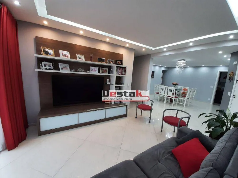 Apartamento, 3 quartos, 158 m² - Foto 1