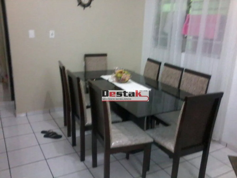Casa, 4 quartos, 170 m² - Foto 2