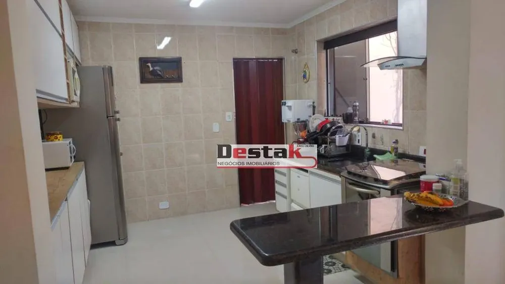 Sobrado, 3 quartos, 185 m² - Foto 1