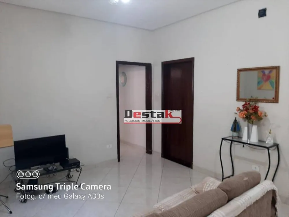 Casa, 3 quartos, 195 m² - Foto 1