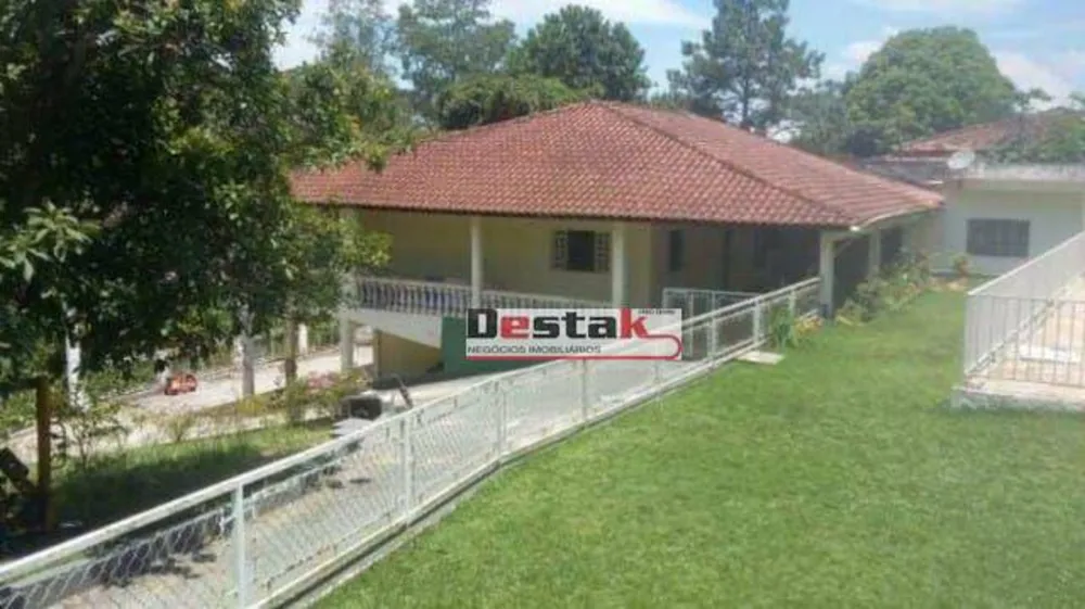 Chácara, 3 quartos, 3050 m² - Foto 2