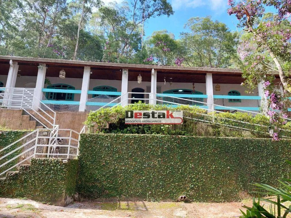 Chácara, 3 quartos, 1200 m² - Foto 1