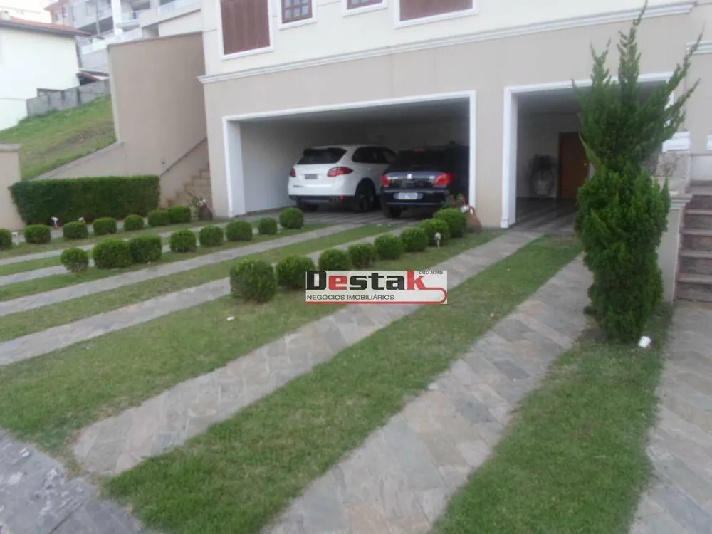 Sobrado, 5 quartos, 840 m² - Foto 1