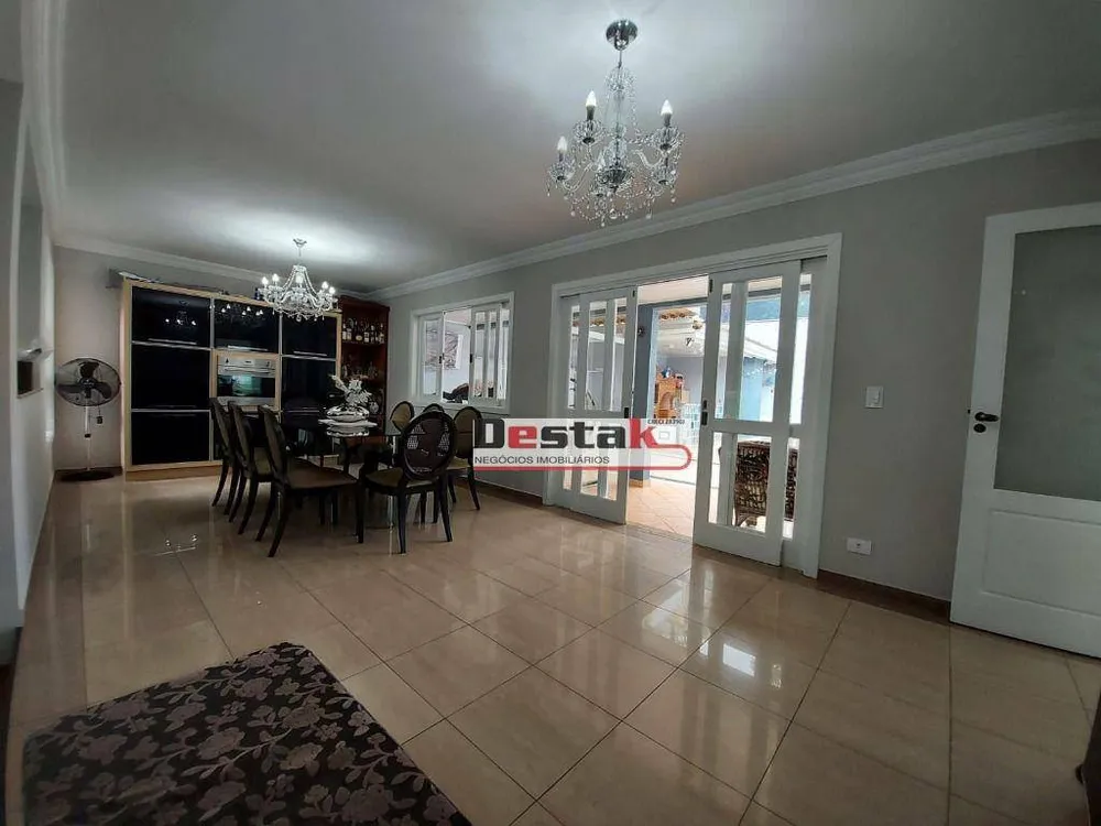 Sobrado, 4 quartos, 410 m² - Foto 4