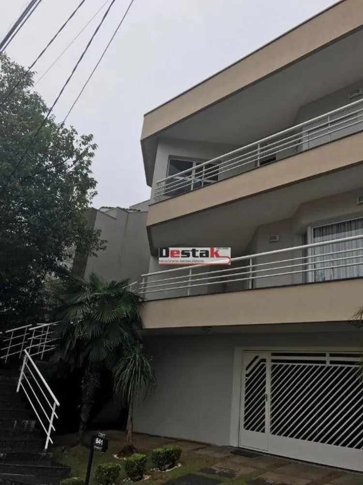 Sobrado, 5 quartos, 600 m² - Foto 1